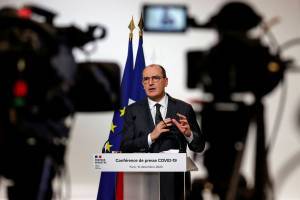 Γαλλία: Απαγόρευση κυκλοφορίας από τις 18:00-Καραντίνα στους ταξιδιώτες