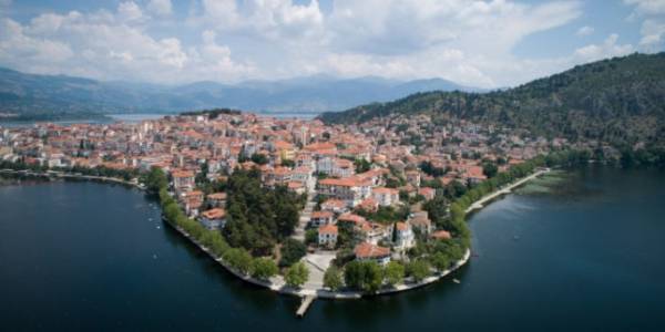 Σε οικονομικό κλοιό η Καστοριά: Πλήγμα σε ξενοδοχεία-γουνοποιία