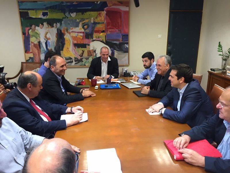 Κρίσιμη σύσκεψη στο ΥΠΟΙΚ υπό τον Αλέξη Τσίπρα