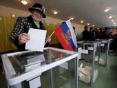 Κίεβο: "Απόπειρα συγκάλυψης εγκλημάτων τα δημοψηφίσματα"