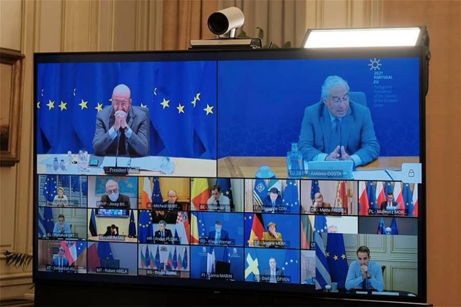 Τριπλό «μέτωπο» Ελλάδας-Αυστρίας-Δανίας για την επιτάχυνση αδειοδότησης των νέων εμβολίων