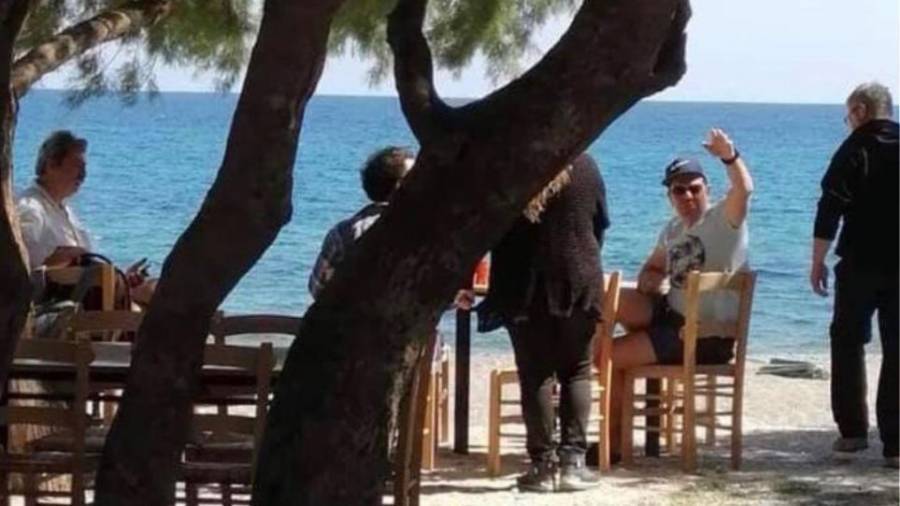 Διακοπές και δήθεν περιοδεία στην Κρήτη για τον Πρωθυπουργό