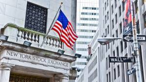 Ήπια πτωτικά οι δείκτες στη Wall Street