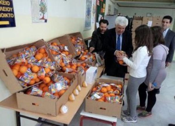 Mετά τα φρούτα, έρχεται το μέλι στα σχολεία