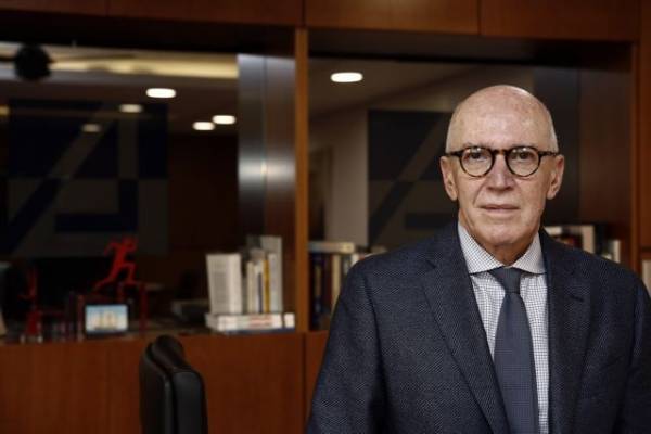 Ρουμελιώτης:Η Ελλάδα οδηγήθηκε ως πρόβατο επί σφαγήν στο πρώτο μνημόνιο