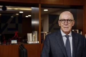 Ρουμελιώτης:Η Ελλάδα οδηγήθηκε ως πρόβατο επί σφαγήν στο πρώτο μνημόνιο