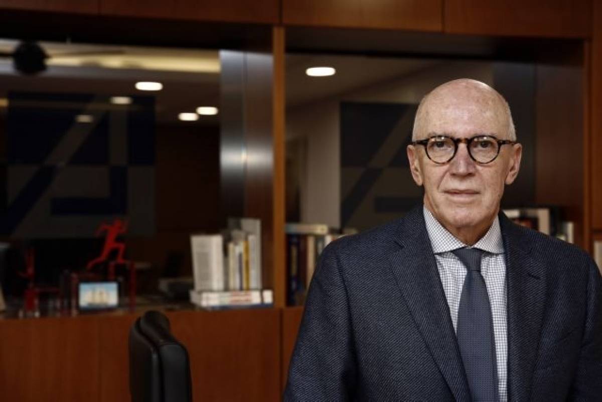 Ρουμελιώτης:Η Ελλάδα οδηγήθηκε ως πρόβατο επί σφαγήν στο πρώτο μνημόνιο