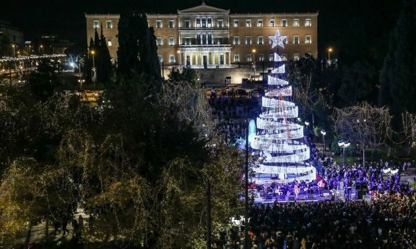 Ξεκινά η εορταστική μάχη για το ευρώ του καταναλωτή