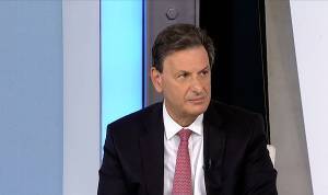 Σκυλακάκης: Ενισχύσεις άνω των €10 δισ. στους μικρομεσαίους στην πανδημία