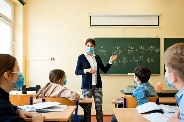 ΟΛΜΕ: Ζήτησε πρόσληψη αναπληρωτών για αντικατάσταση εκπαιδευτικών με κορονοϊό