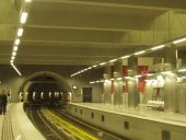 Τραγωδία στις ράγες: Γυναίκα παρασύρθηκε από συρμό του Μετρό