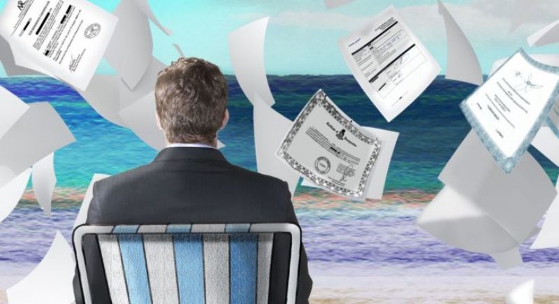 Πληροφορίες για 130 Έλληνες στις λίστες των Paradise Papers