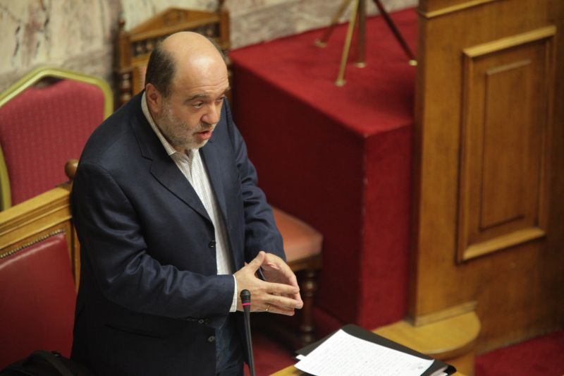 Αλεξιάδης:«Ενδεχόμενο παράτασης των φορολογικών υποχρεώσεων στα νησιά που υποδέχονται πρόσφυγες»