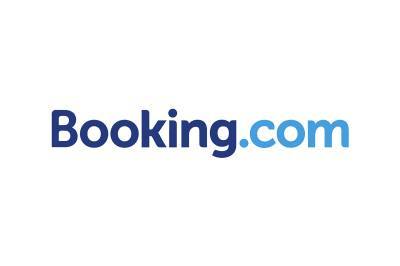 Booking: Τι ζητά από τους ξενοδόχους για τον κορονοϊό