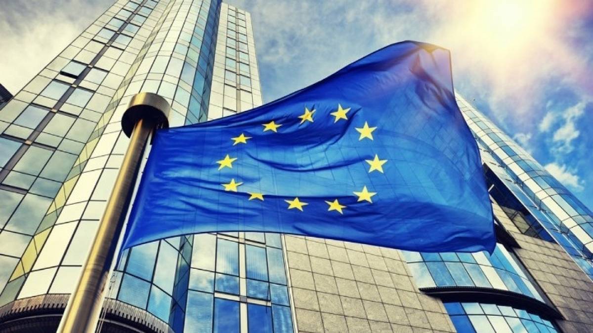 Κομισιόν: Παρατείνεται το ελληνικό καθεστώς εγγυήσεων για τις τράπεζες