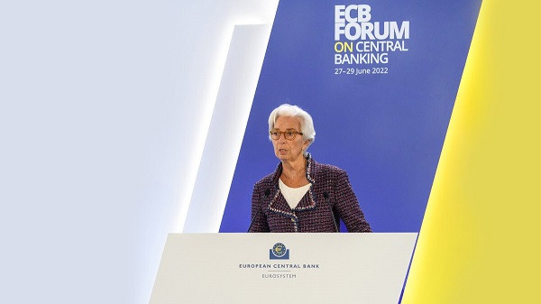 Λαγκάρντ: Απίθανη η επιστροφή στην εποχή του χαμηλού πληθωρισμού