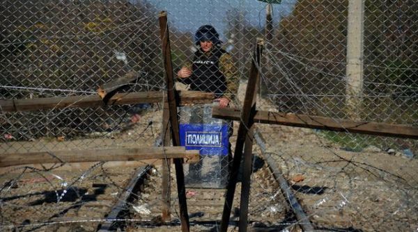 Spiegel: Οι Ευρωπαίοι φοβούνται και σφραγίζουν τα σύνορα Ελλάδας-Σκοπίων