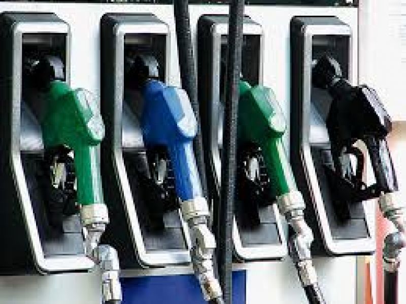 Η Ελλάδα στην πεντάδα των χωρών με την ακριβότερη βενζίνη