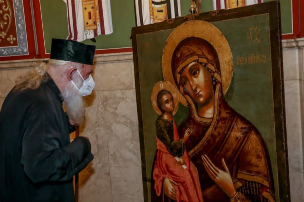 Ιερώνυμος:Θα υπερνικήσουμε τον εχθρό με τη βοήθεια Θεού και Επιστήμης