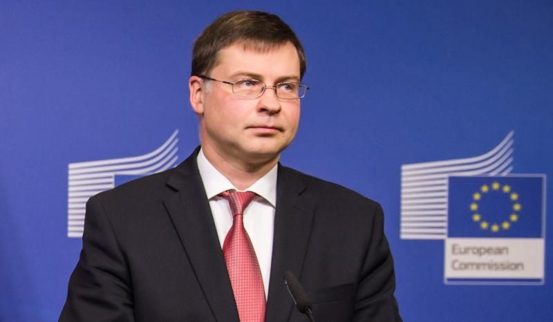 Ντομπρόβσκις: Επιτακτική ανάγκη επιτάχυνσης των διαπραγματεύσεων