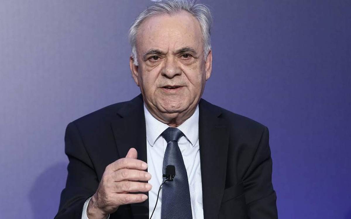 Δραγασάκης: Υπαρκτός ο κίνδυνος νέων μνημονίων