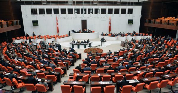 Τουρκία: Στις 16 Απριλίου το δημοψήφισμα για τη συνταγματική αναθεώρηση