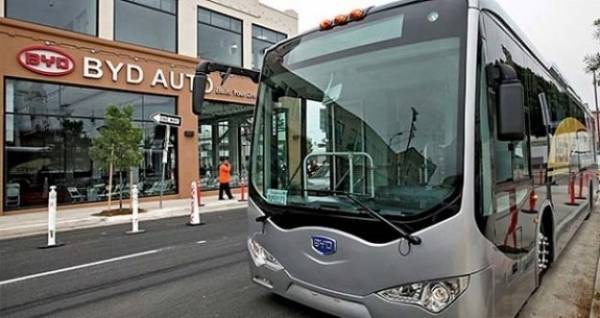 Η BYD ανταγωνίζεται πλέον την Tesla