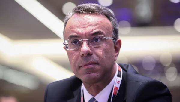 Σταϊκούρας: Δυνατότητα αγοράς 12 δισ. ευρώ ελληνικών ομολόγων