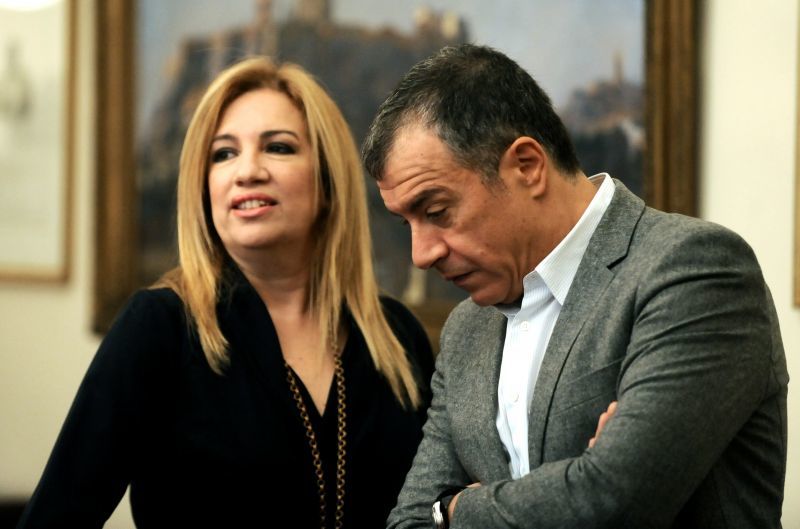 ΠΑΣΟΚ-Ποτάμι επισημοποιούν το πολιτικό φλερτ