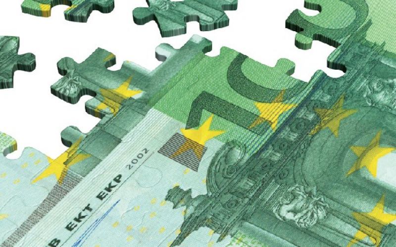 Spiegel: Η Γερμανία εξετάζει πρόγραμμα επαναγοράς ελληνικών ομολόγων μέσω του ESM