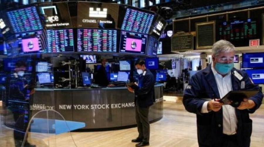 Στο «κόκκινο» η Wall Street- «Βαρίδι» ο τεχνολογικός κλάδος