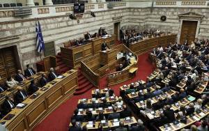 Εργασιακό νομοσχέδιο: Live η μάχη των αρχηγών στη Βουλή