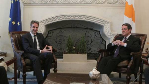 Μητσοτάκης σε Αναστασιάδη:Η Ελλάδα βρίσκεται πάντα στο πλευρό της Κύπρου