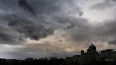 Η καταιγίδα Κιάρα «σαρώνει» τη βόρεια Ευρώπη
