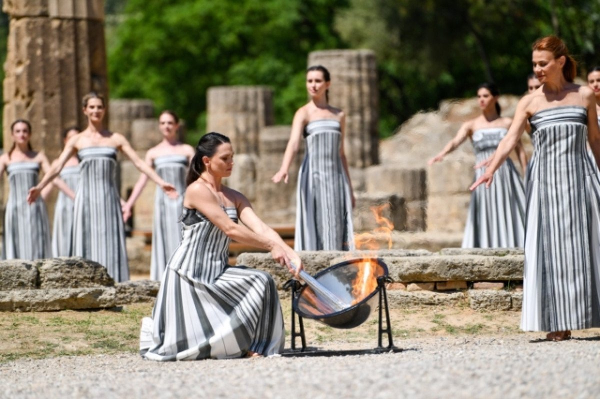 Αρχαία Ολυμπία: Η Ολυμπιακή φλόγα «ξεκίνησε» το ταξίδι-Τι απρόοπτο συνέβη
