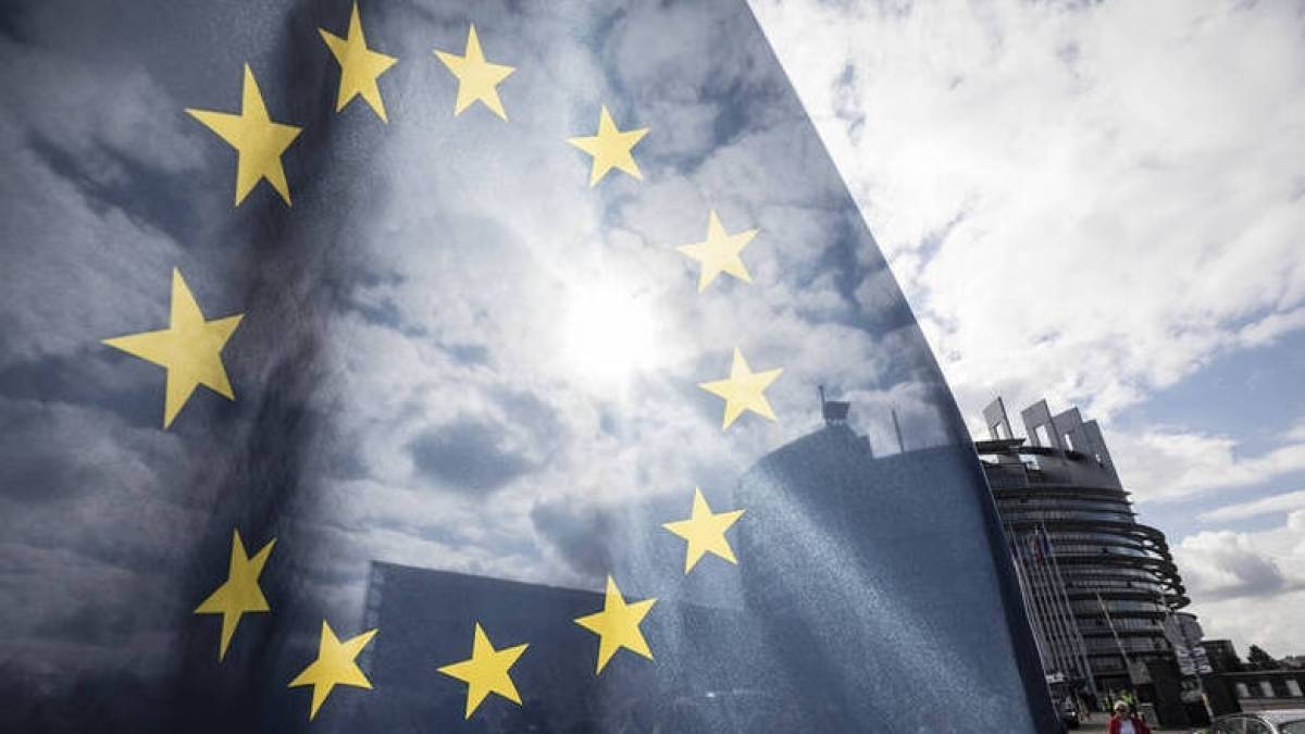 Σε «προεκλογικό» πάγο αγορά και έκθεση αξιολόγησης των θεσμών;