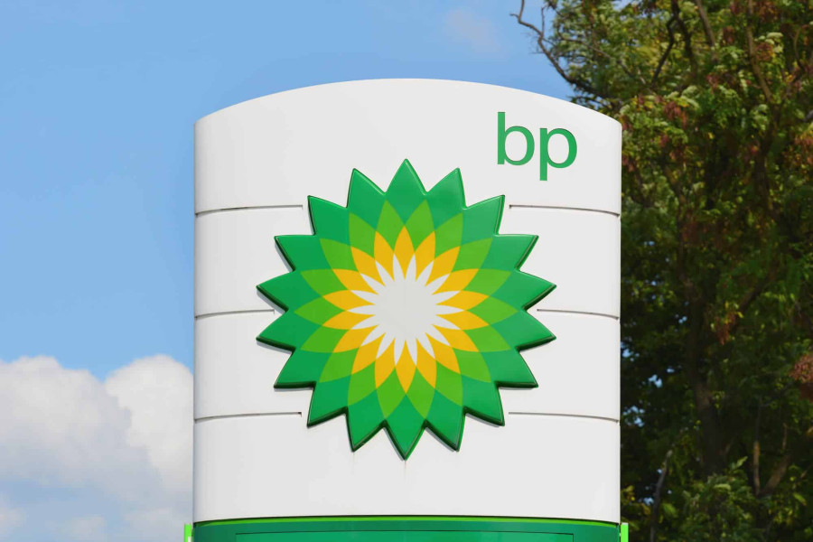 Reuters-BP: Εγκαταλείπει τις ανανεώσιμες πηγές ενέργειας-Επανέρχεται στα ορυκτά καύσιμα