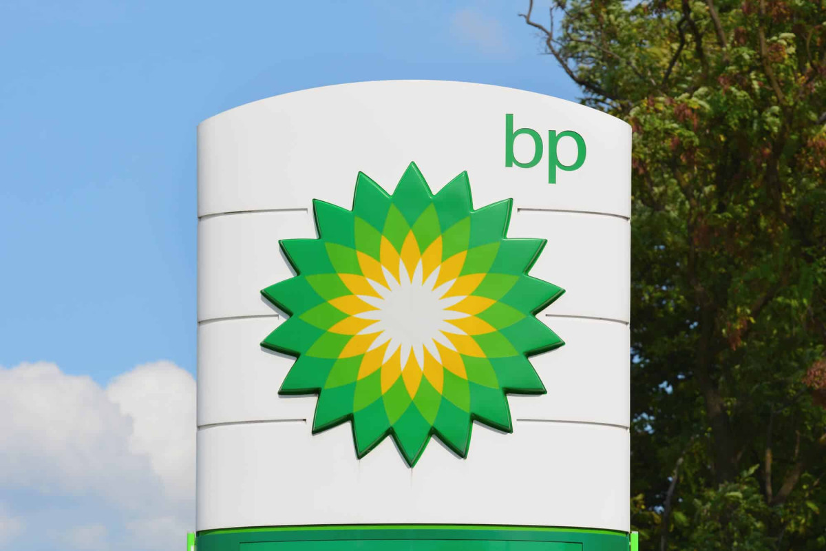 Reuters-BP: Εγκαταλείπει τις ανανεώσιμες πηγές ενέργειας-Επανέρχεται στα ορυκτά καύσιμα