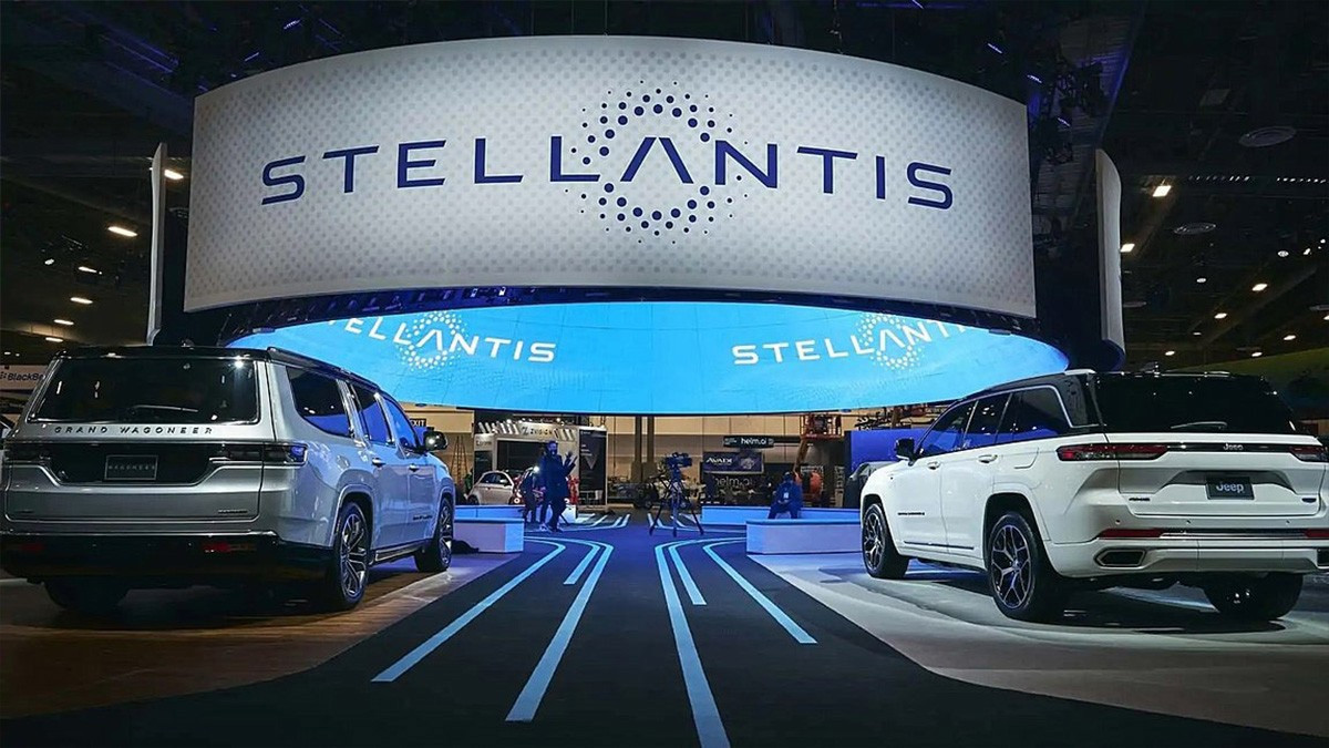 Stellantis: Θα αγοράσει πιστώσεις για τον άνθρακα από την Tesla
