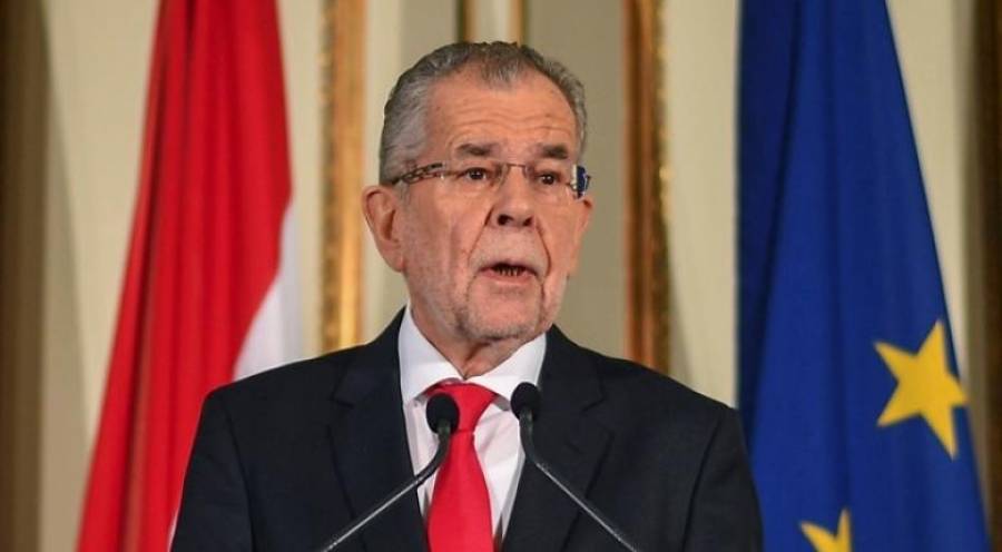 Ο Αυστριακός Πρόεδρος απέπεμψε σχεδόν όλα τα μέλη του FPO