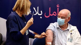 Ισραήλ: Οριστικά 4η δόση για τους 60+ και υγειονομικούς