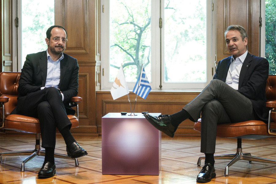 Μητσοτάκης - Χριστοδουλίδης: Κοινό μέτωπο Αθήνας και Λευκωσίας στις κρίσιμες εξελίξεις για το Κυπριακό