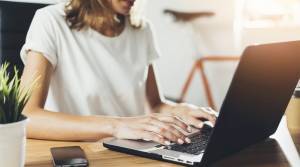 Κίνητρα για «φορολογικό επαναπατρισμό» των νέο-μεταναστών και προσέλκυση «ψηφιακών νομάδων»