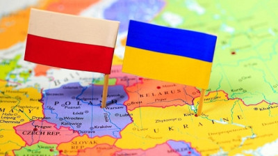 Μαίνεται η κόντρα μεταξύ Ουκρανίας και Πολωνίας