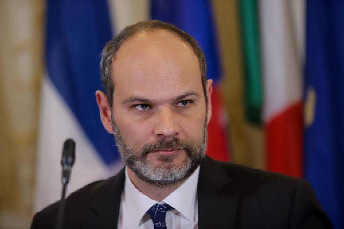 Κουτεντάκης: Απώλειες €4 δισ. από την μείωση φόρων στα καύσιμα