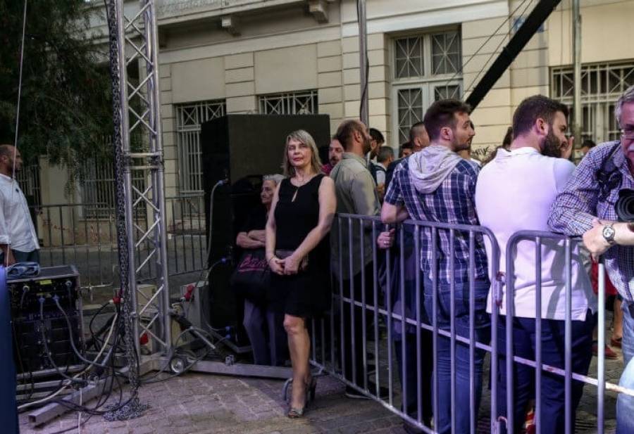 Εληξε η αγωνία και της Παπακώστα: θα είναι υποψήφια με τον ΣΥΡΙΖΑ