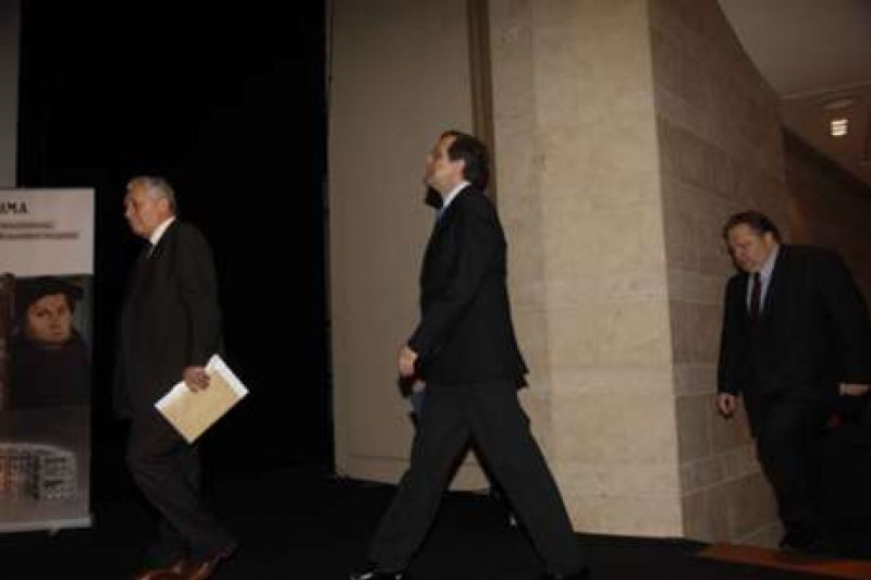 Στο «περίμενε» για τις προγραμματικές δηλώσεις της κυβέρνησης