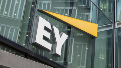 Η EY ανακοίνωσε παγκόσμια έσοδα-ρεκόρ ύψους 49,4 δισ. δολαρίων