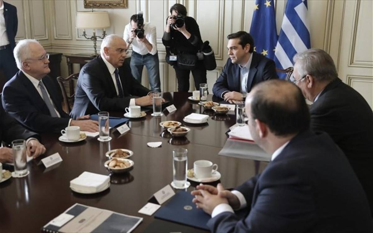 Γεύμα Μέρκελ με Μυτιληναίο, Καραμούζη,Τσαμάζ, Βασιλάκη, Μαίλη