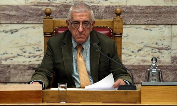 Η παρέμβαση Κακλαμάνη που καταχειροκροτήθηκε στη Βουλή
